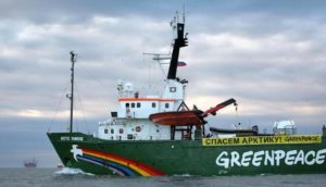 greenpeace-boat
