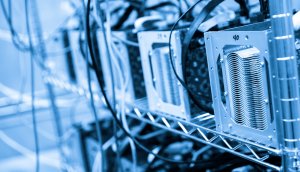 antminer-stehen-nebeneinander