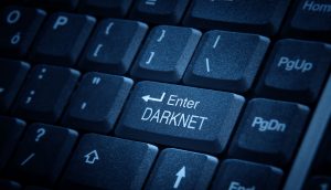 computertastatur-mit-darknet-taste