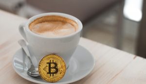 Bitcoinundkaffeetasse