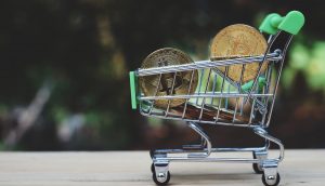 Einkaufswagen mit Bitcoin