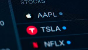 Apple- und Tesla-Aktien.