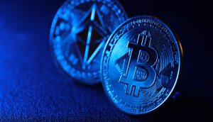 Bitcoin und Ethereum Münze